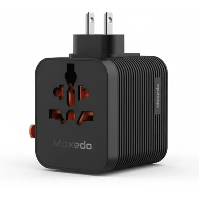 محول السفر Moxedo Universal Plug 65W جان موديل MX-TA026 باللون الأسود، للشحن العالمي القوي.