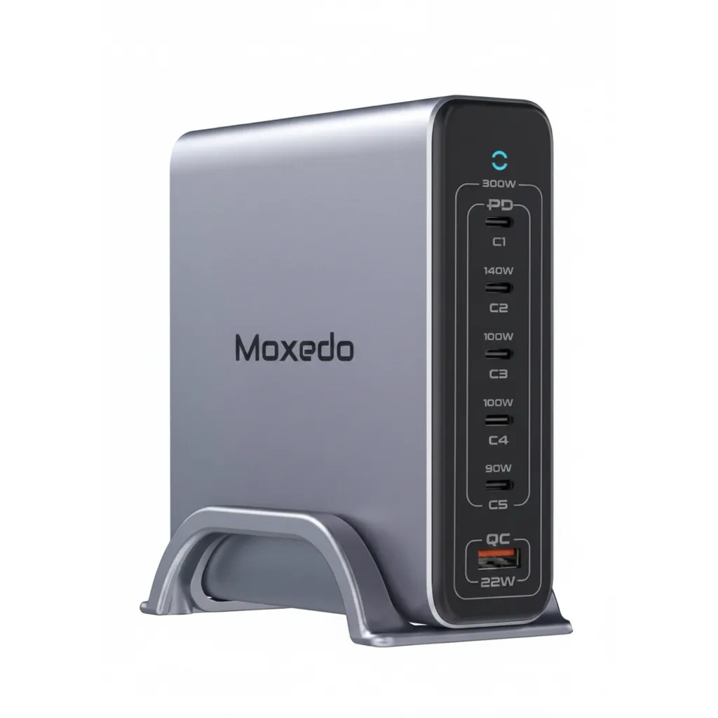 شاحن مكتبي Moxedo Volton II PD جان بقوة 300W، فضي، مع 5 منافذ USB-C ومنفذ USB-A واحد.