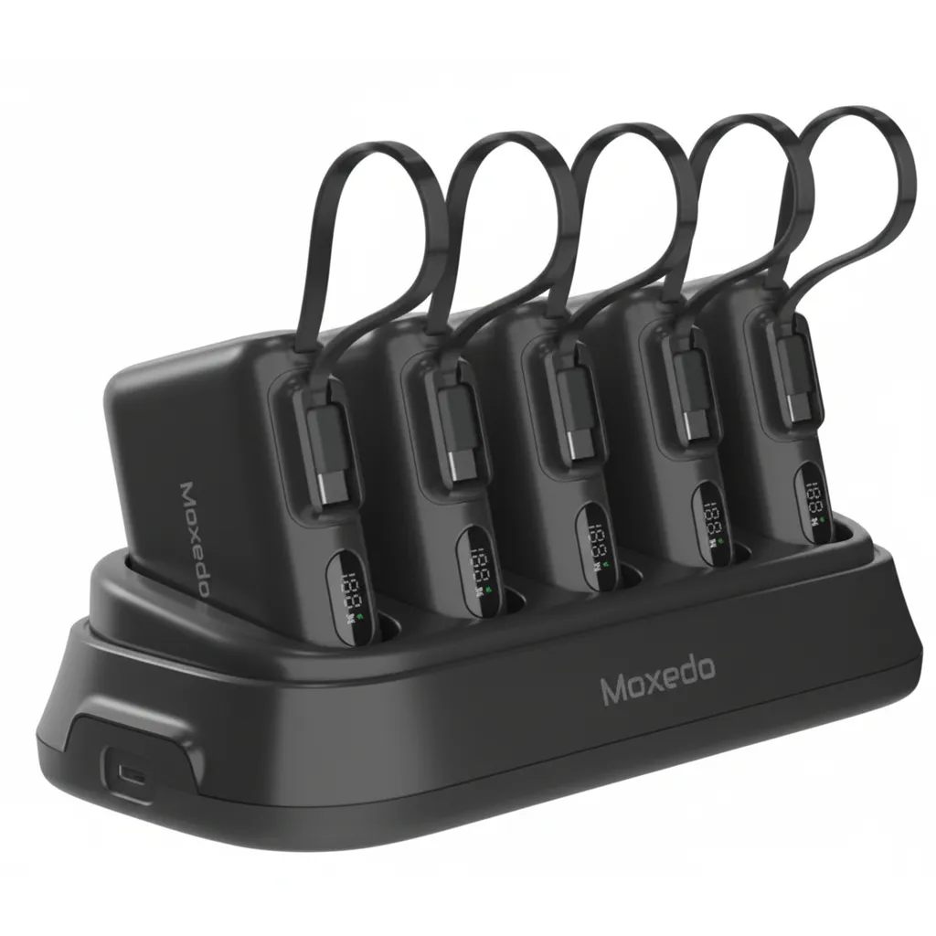 مجموعة Moxedo مع خمسة بنوك طاقة بسعة 10,000 mAh، قاعدة شحن، وكابل USB-C، باللون الأسود، موديل MX-PBH038-DS.