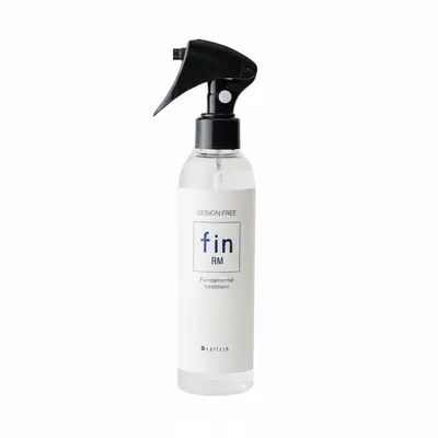 زجاجة بلاستيكية شفافة لرذاذ deartech Design Free fin RM Repair Mist مع مضخة رش سوداء.